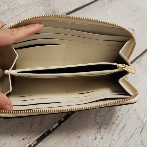 *FINAL* Coach Bundle - Picture 6 of 7